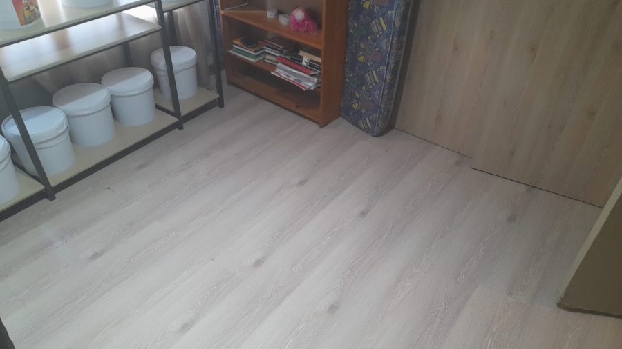 To Let 4 Bedroom Property for Rent in La Hoff North West